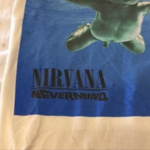 NIRVANA NEVERMIND SHIRT. SIZE SMALL. RARE! DON'T LOW BALL ME. IT'S A GEM. 💎👕🔥 - Picture 8 of 9